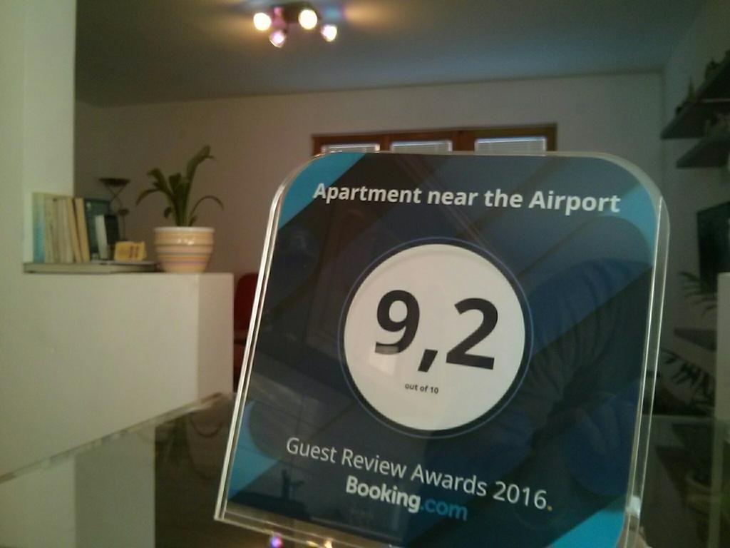 Apartment Near The Airport SJJ Exteriér fotografie